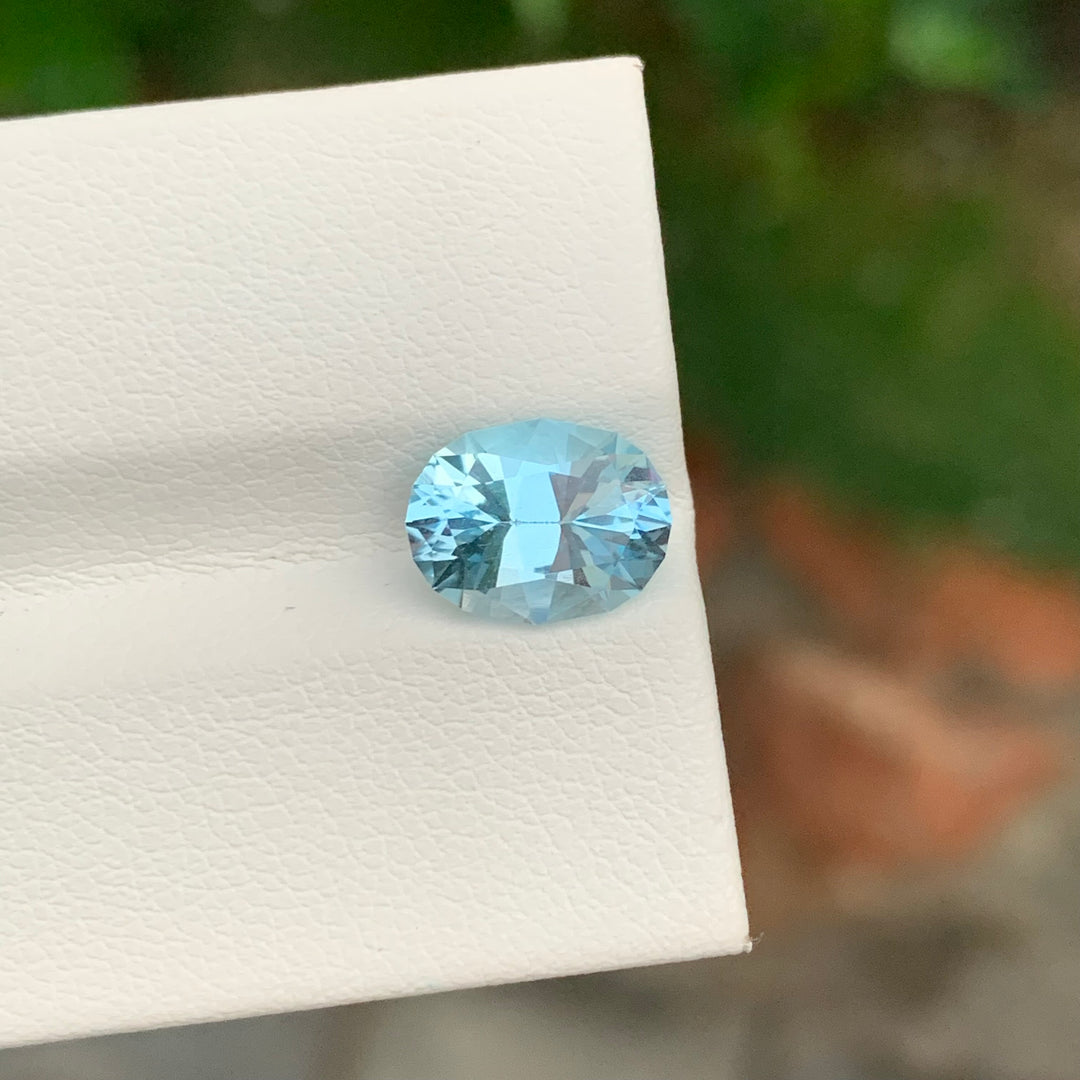 2.80 Carats Loose Oval Shape Sky Blue Topaz