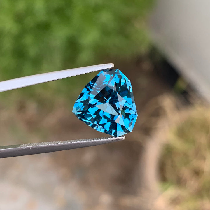 7.15 Carats Lovely Faceted Heart Shape London Blue Topaz