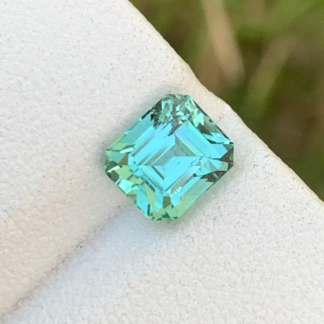Dazzling 1.65 Carats Faceted Emerald Shape Mint Tourmaline