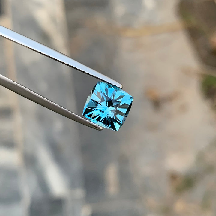 Alluring 3.45 Carats Faceted Fancy Cut London Blue Topaz