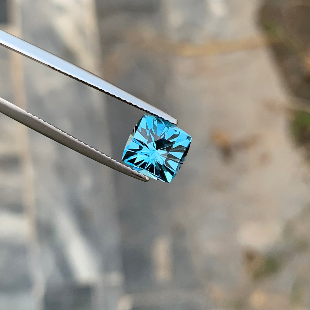 Alluring 3.45 Carats Faceted Fancy Cut London Blue Topaz