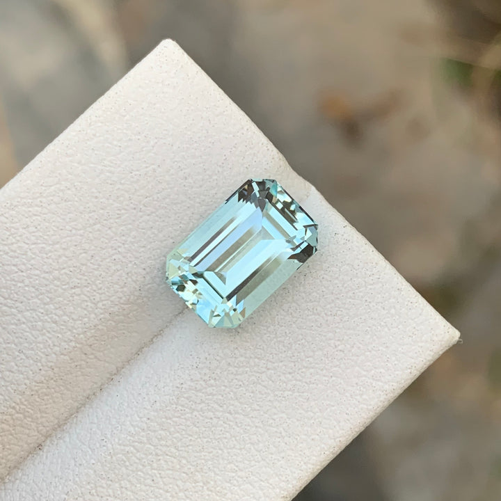 Beautiful 3.80 Carats Emerald Shape Faceted Aquamarine