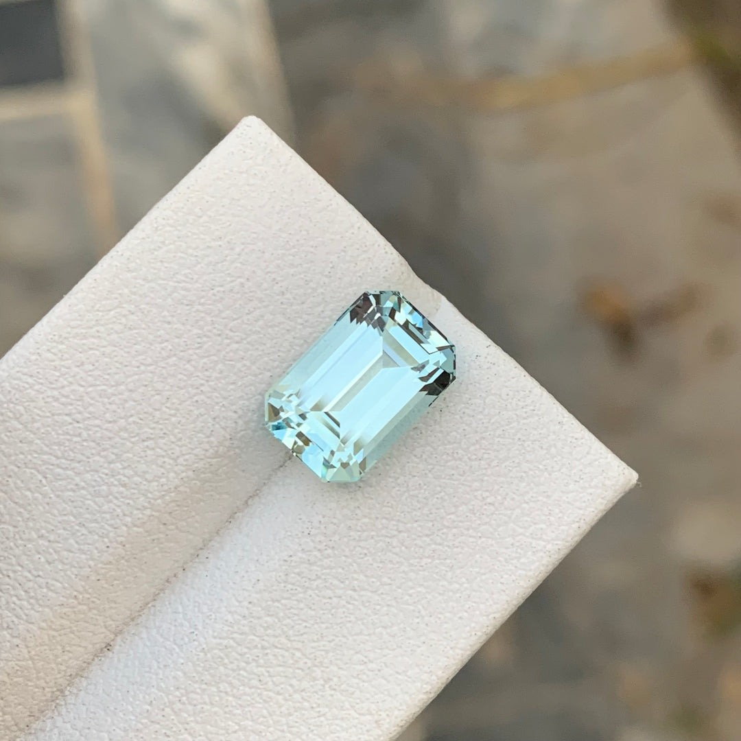 Beautiful 3.80 Carats Emerald Shape Faceted Aquamarine