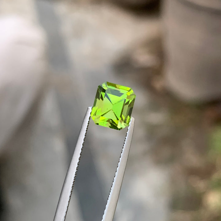 Pretty 2.70 Carats Emerald Shape Loose Peridot