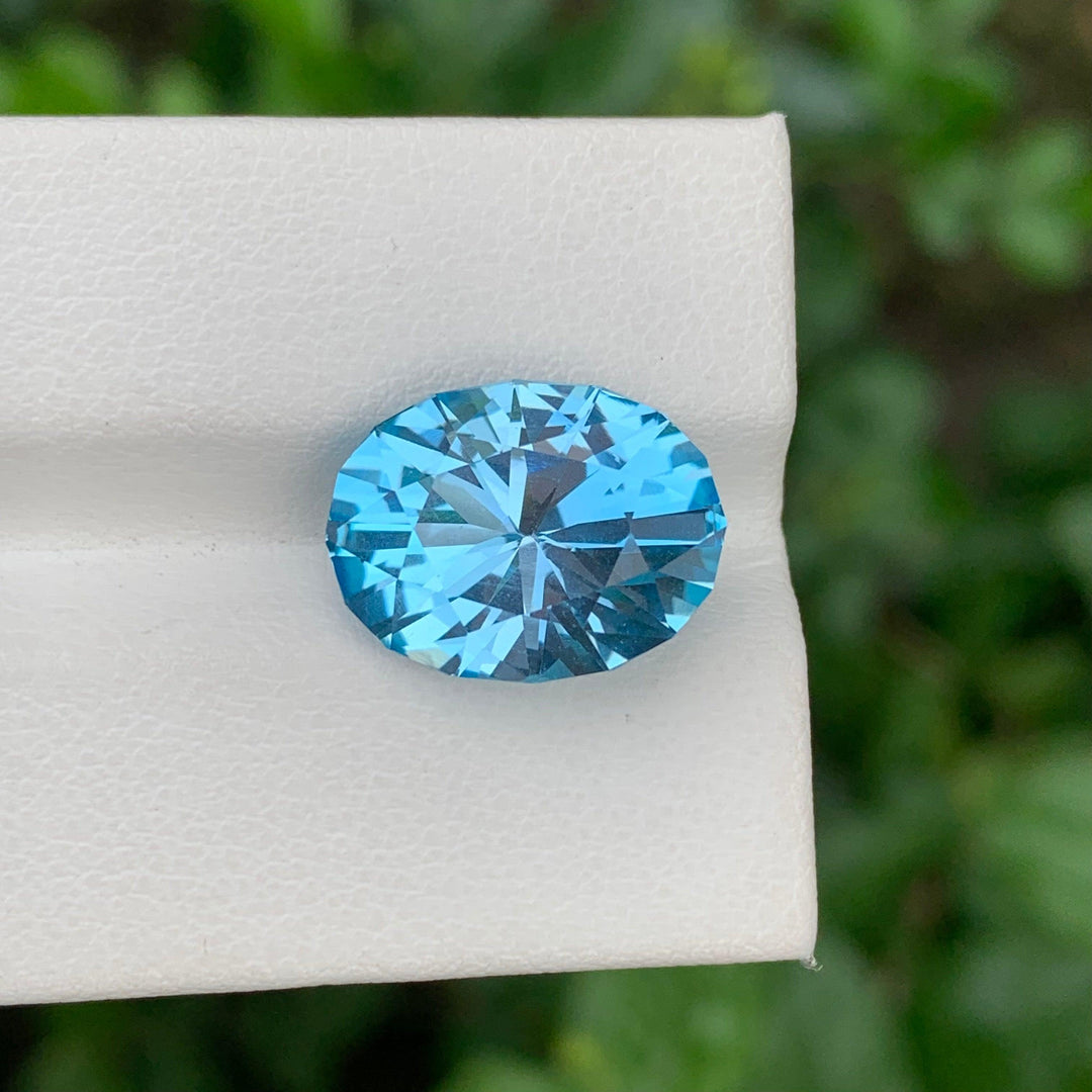 10.65 Carats Faceted Oval Shape Sky Blue Topaz