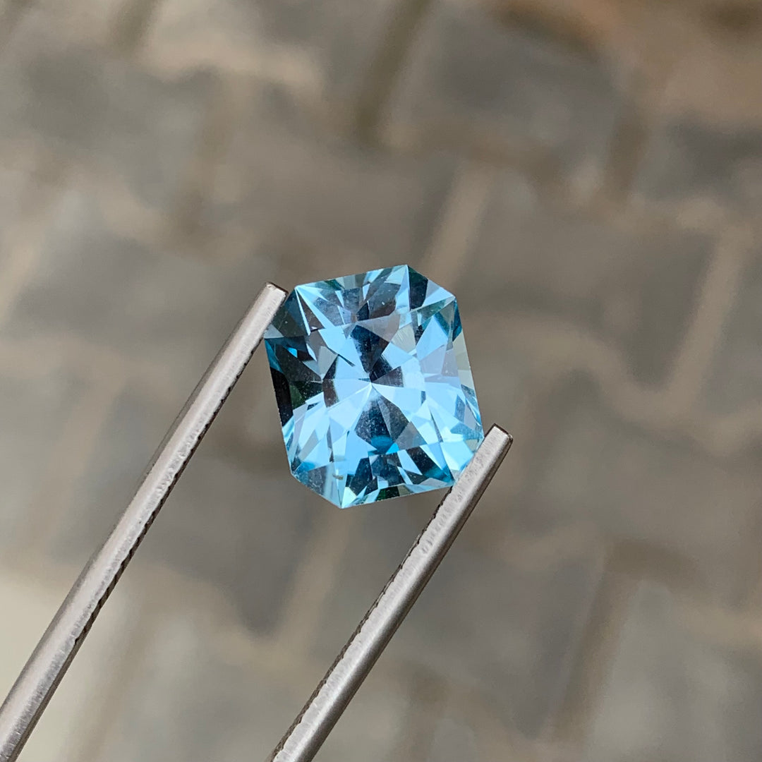 6.70 Carats Loose Emerald Shape Sky Blue Topaz