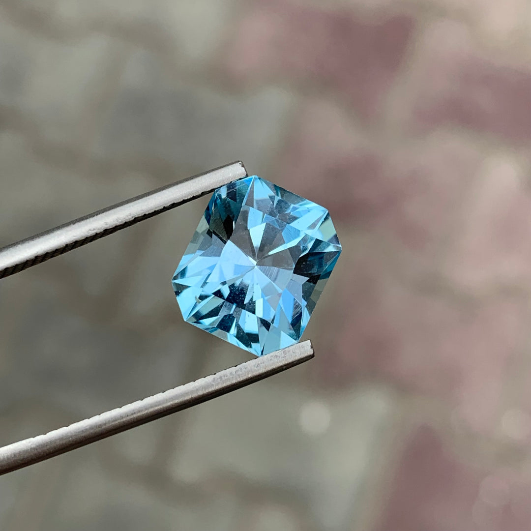 6.70 Carats Loose Emerald Shape Sky Blue Topaz