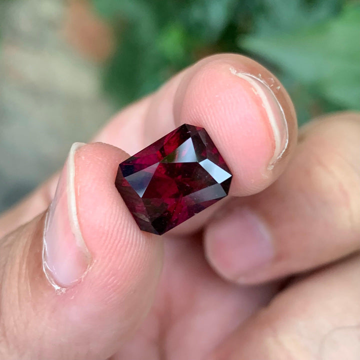 6.50 Carats Loose Rhodolite Garnet Emerald Shape