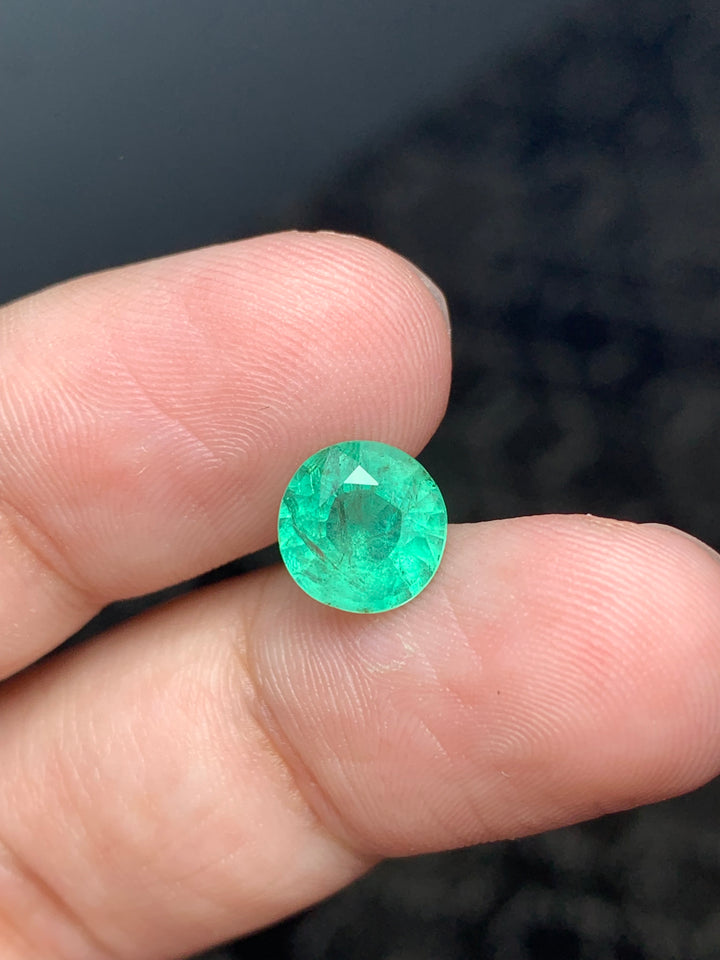 round shape emerald