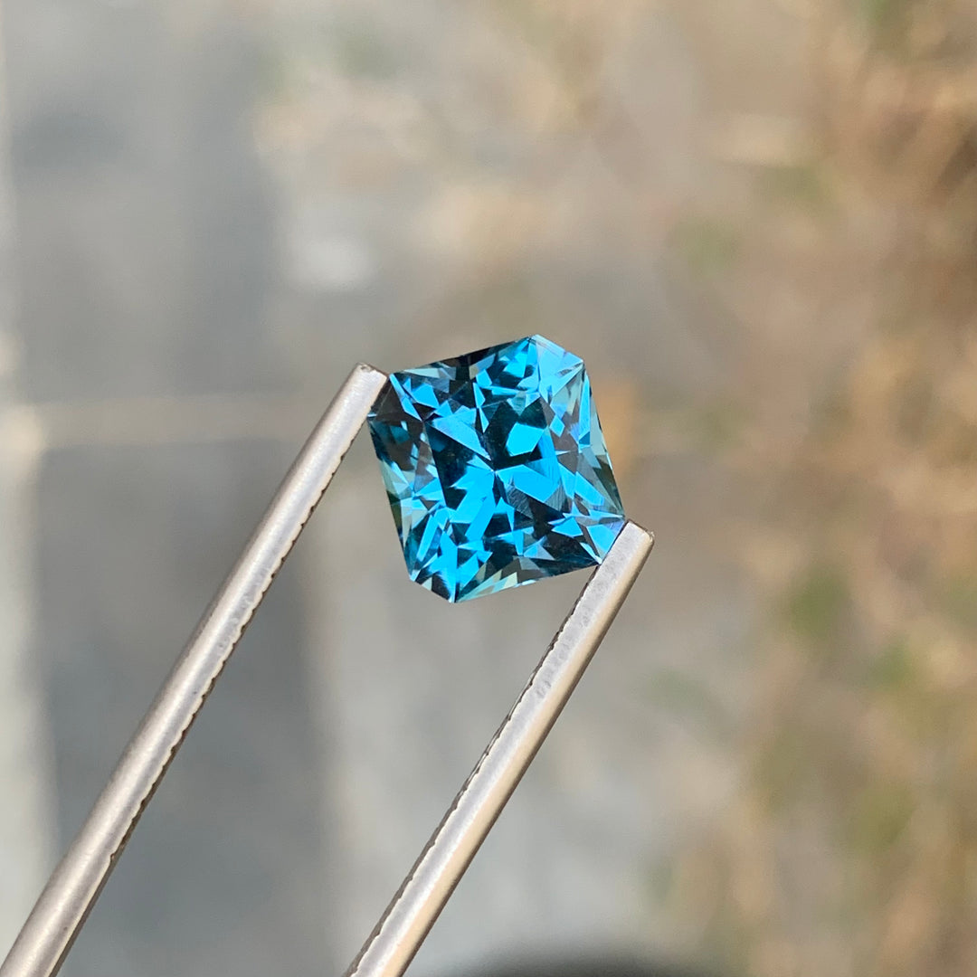 4.20 Carats Alluring Loose Fancy Cut London Blue Topaz Gemstone