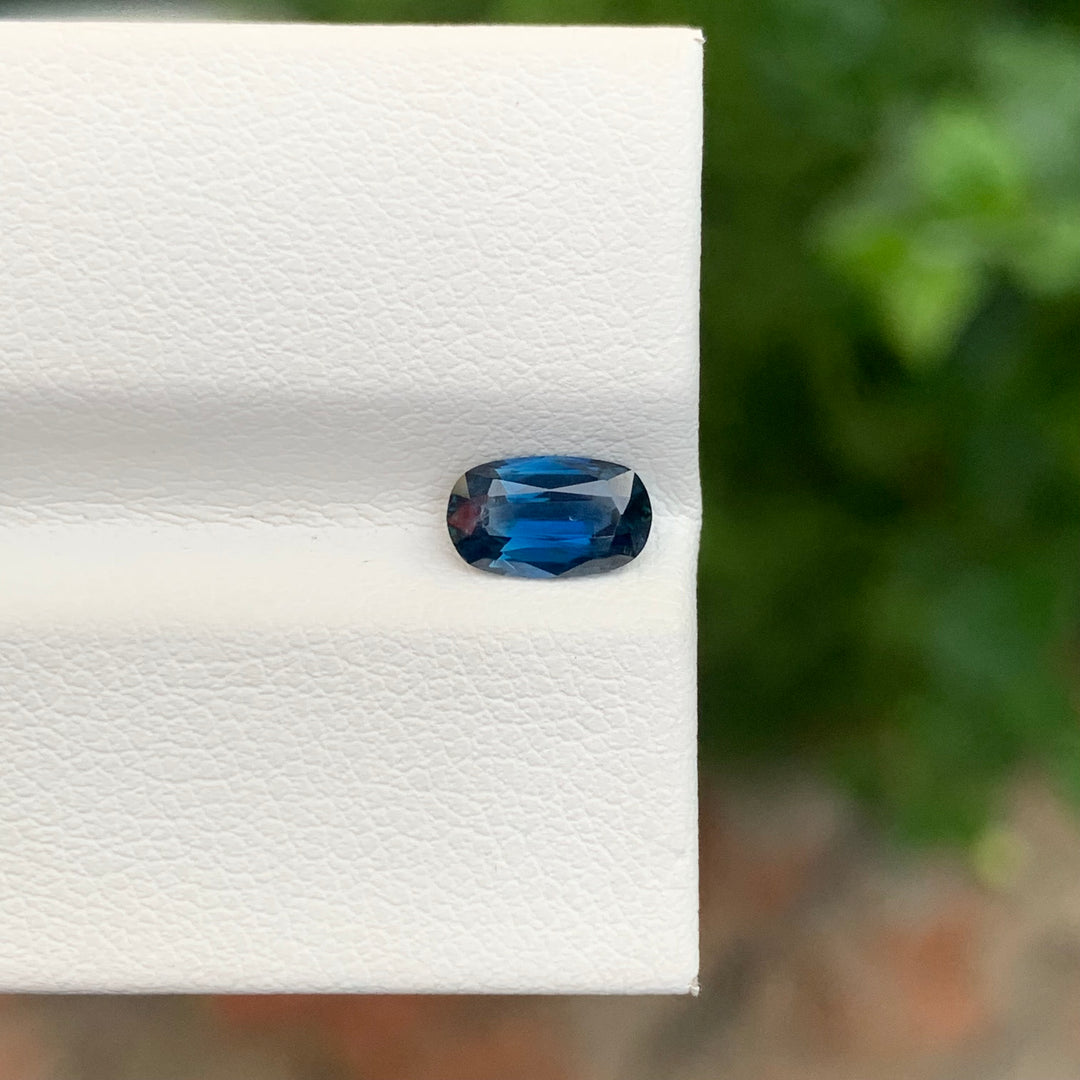 0.85 Carats Faceted Sapphire Oval Shape