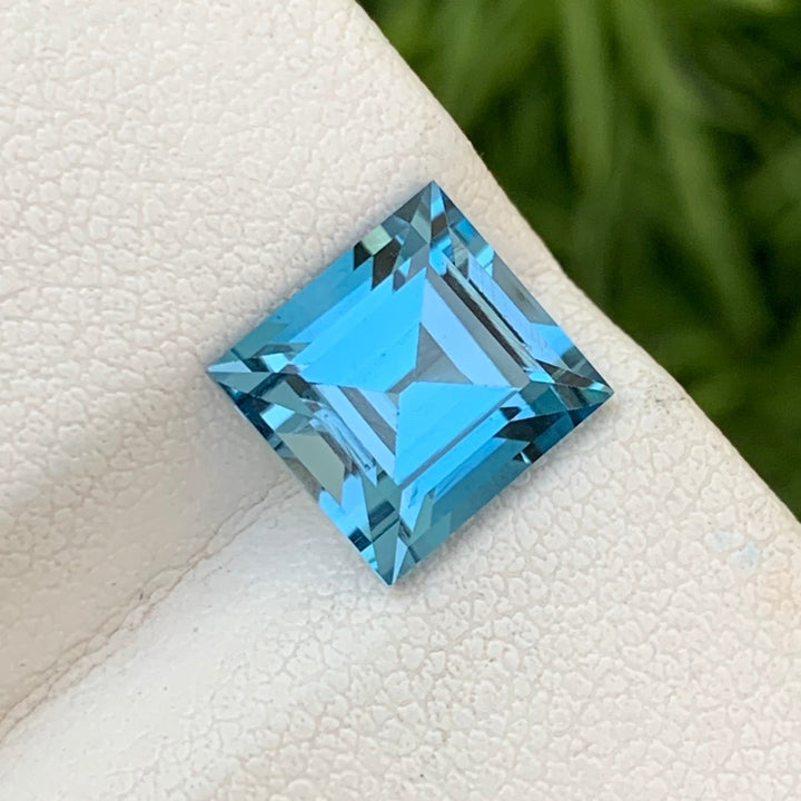 3.65 Carats Mesmerizing Loose Baguette Shape London Blue Topaz