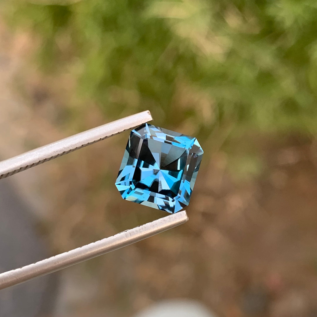 Mesmerizing 4.15 Carats Loose Fancy Cut London Blue Topaz Gemstone