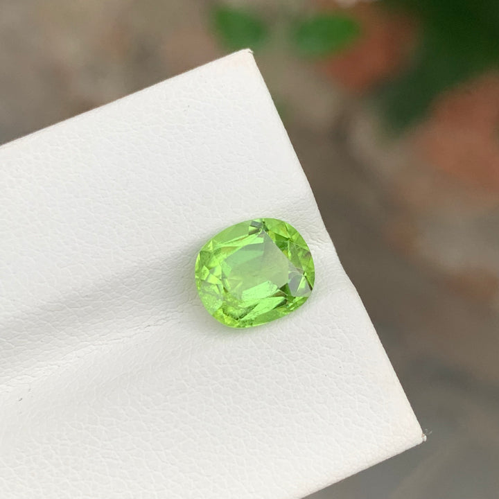 2.90 Carats Faceted Oval Shape Peridot