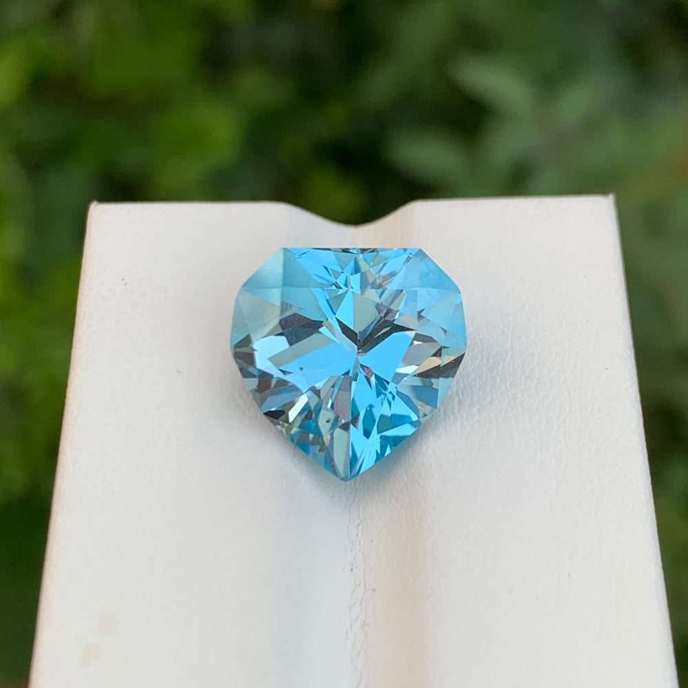 sky blue topaz