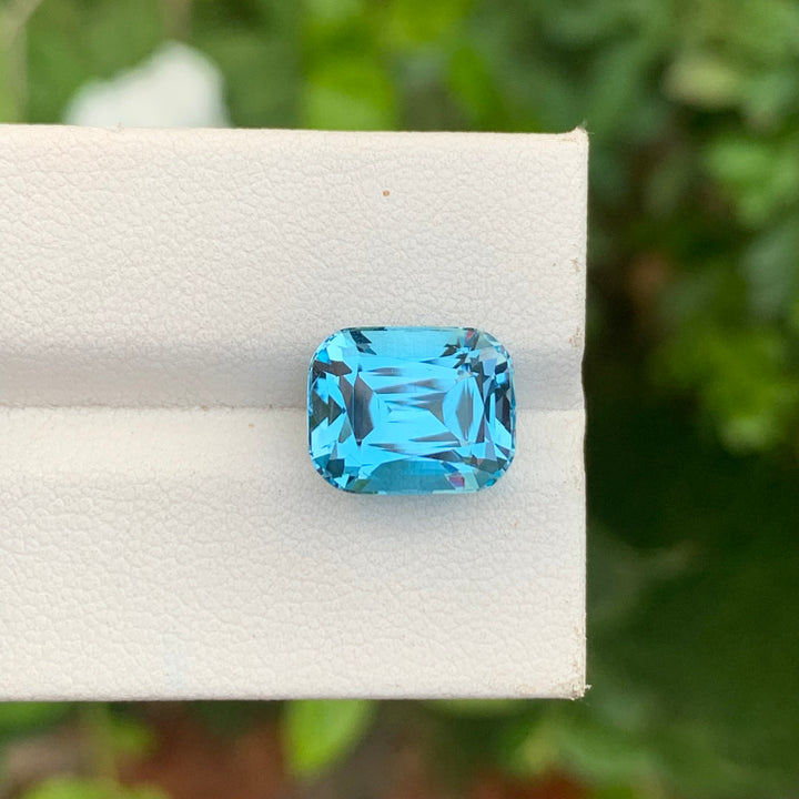 sky blue topaz