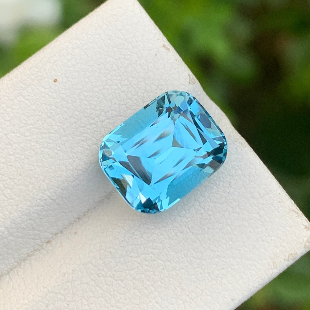 sky blue topaz