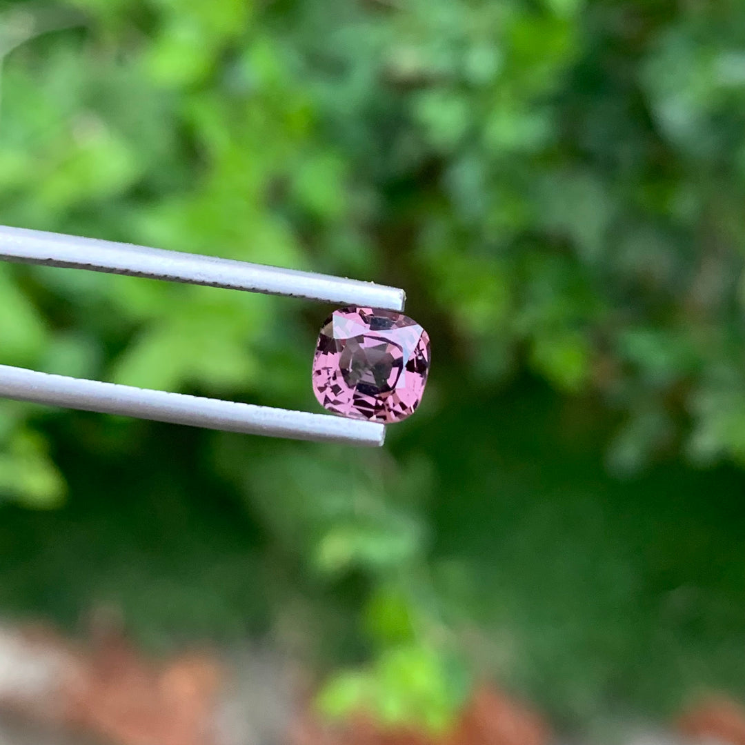 faceted spinel