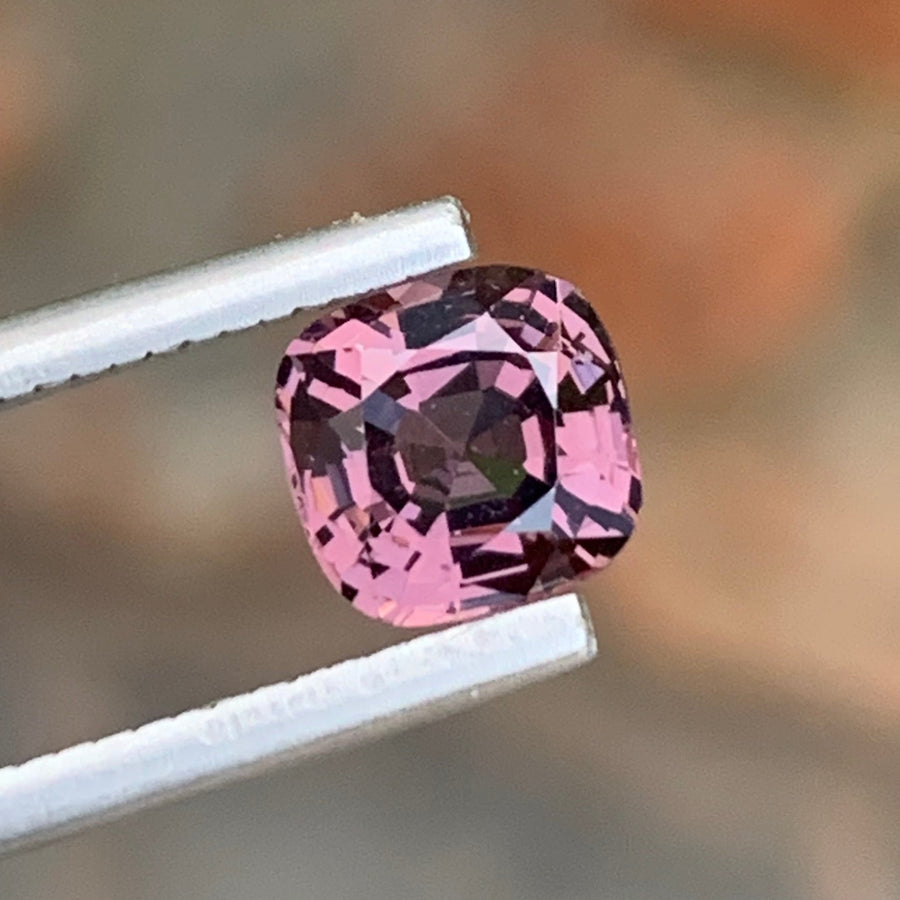 faceted spinel