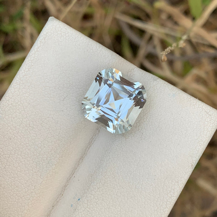 Incredible 6.90 Carats Faceted Cushion Shape Aquamarine Gemstone