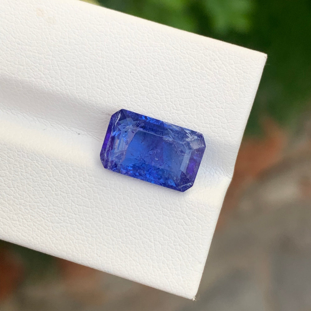 loose tanzanite