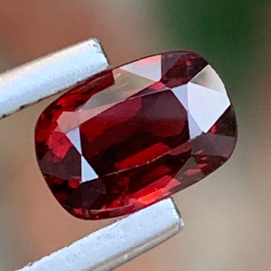 faceted spinel