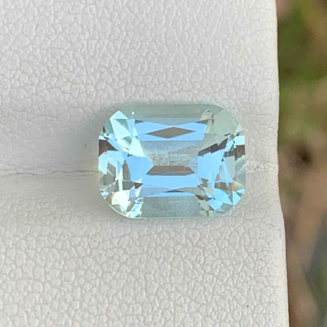 3.65 Carats Magnificent Loose Cushion Shape Blizzard Blue Aquamarine