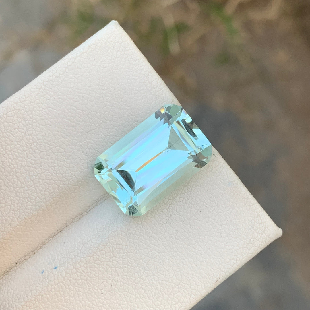 Glamorous 9.45 Carats Loose Emerald Shape Light Blue Aquamarine Gemstone