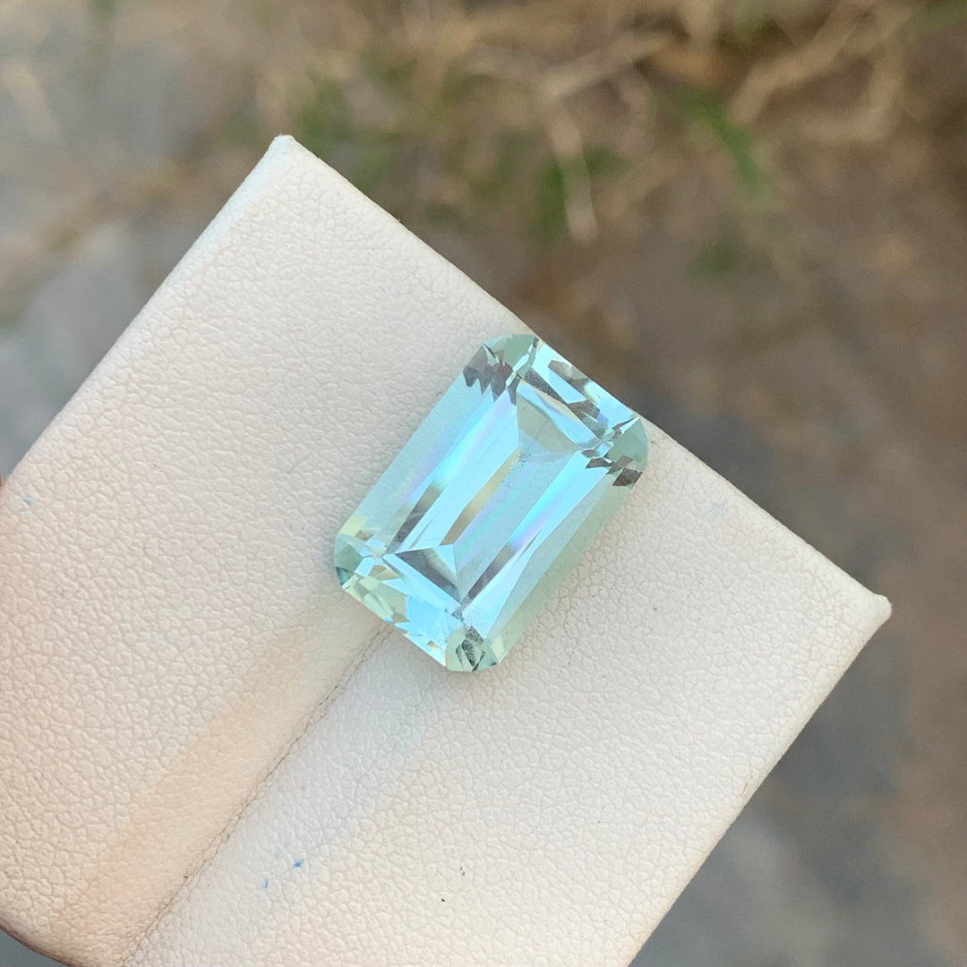 Glamorous 9.45 Carats Loose Emerald Shape Light Blue Aquamarine Gemstone