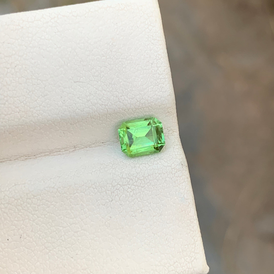 Spectacular 1.00 Carats Loose Emerald Shape Green Tourmaline