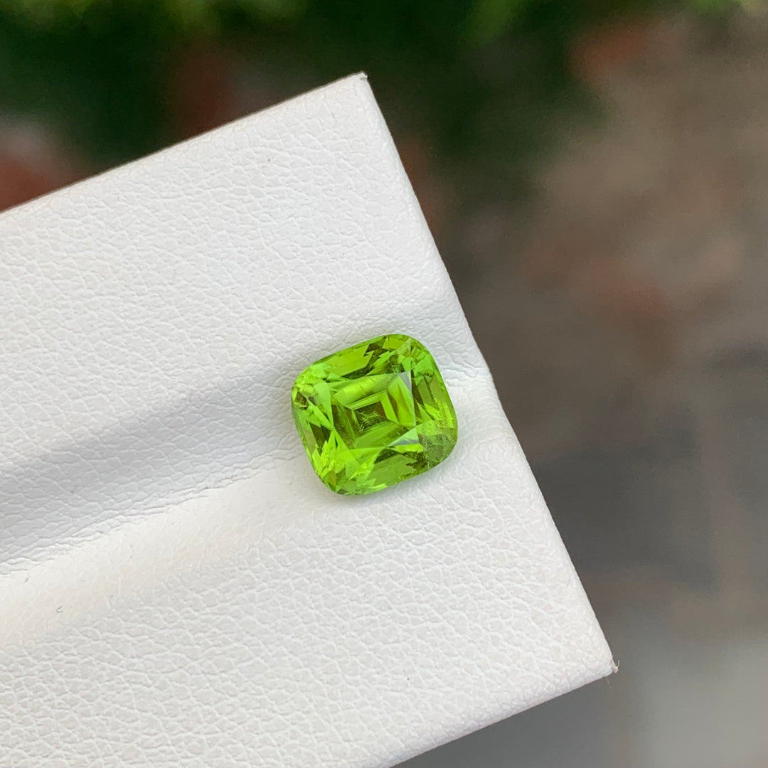 2.75 Carats Cushion Cut Faceted Peridot