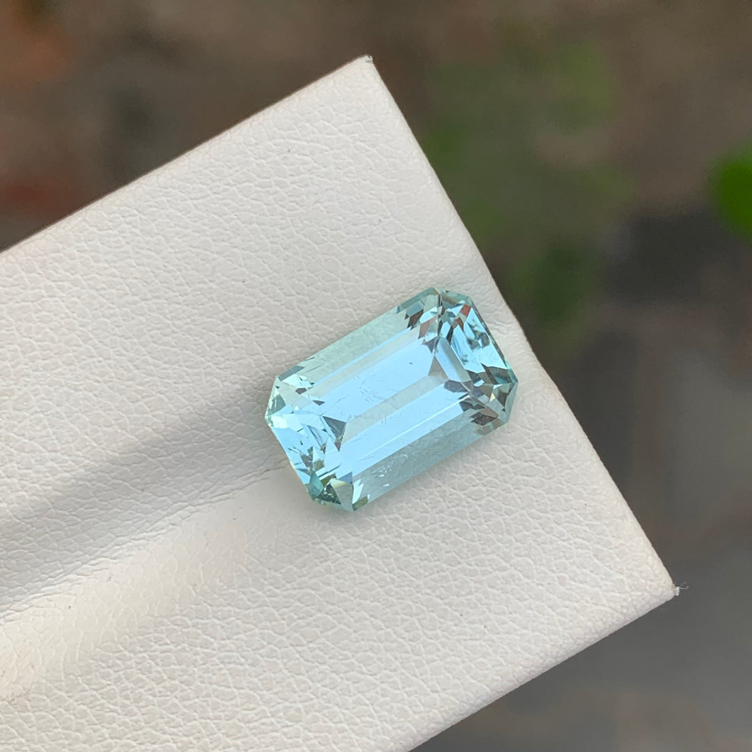 5.20 Carats Emerald Cut Loose Aquamarine