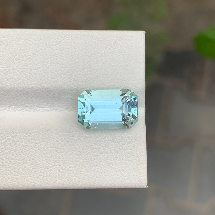 5.20 Carats Emerald Cut Loose Aquamarine