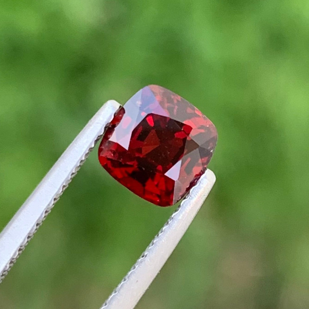 1.05 Carats Lovely Natural Loose Square Shape Red Spinel