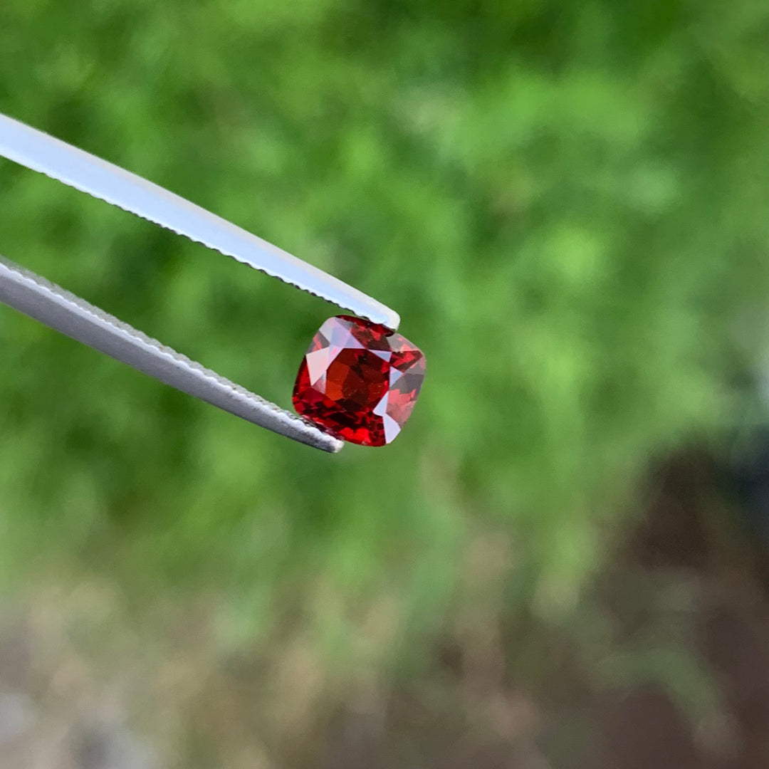 1.05 Carats Lovely Natural Loose Square Shape Red Spinel