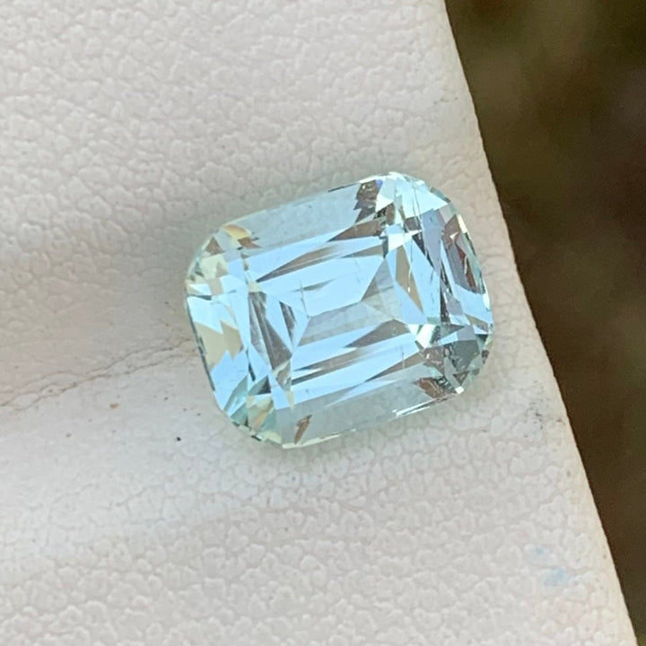 2.90 Carats Tremendous Natural Faceted Cushion Shape Aquamarine