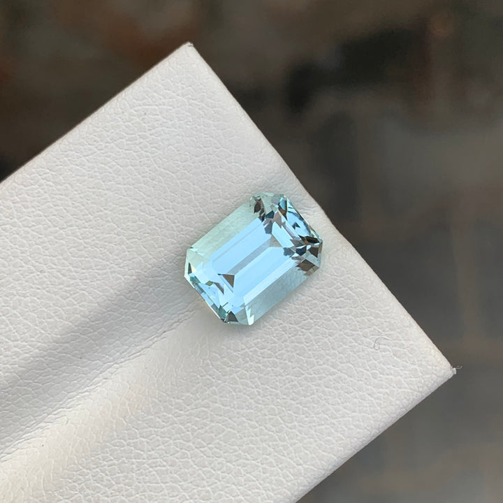 3.20 Carats Emerald Cut Faceted Aquamarine Gemstone