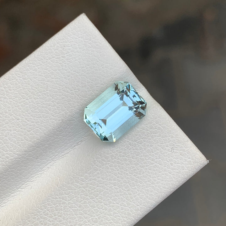 3.20 Carats Emerald Cut Faceted Aquamarine Gemstone