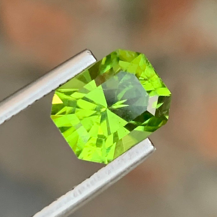 faceted peridot