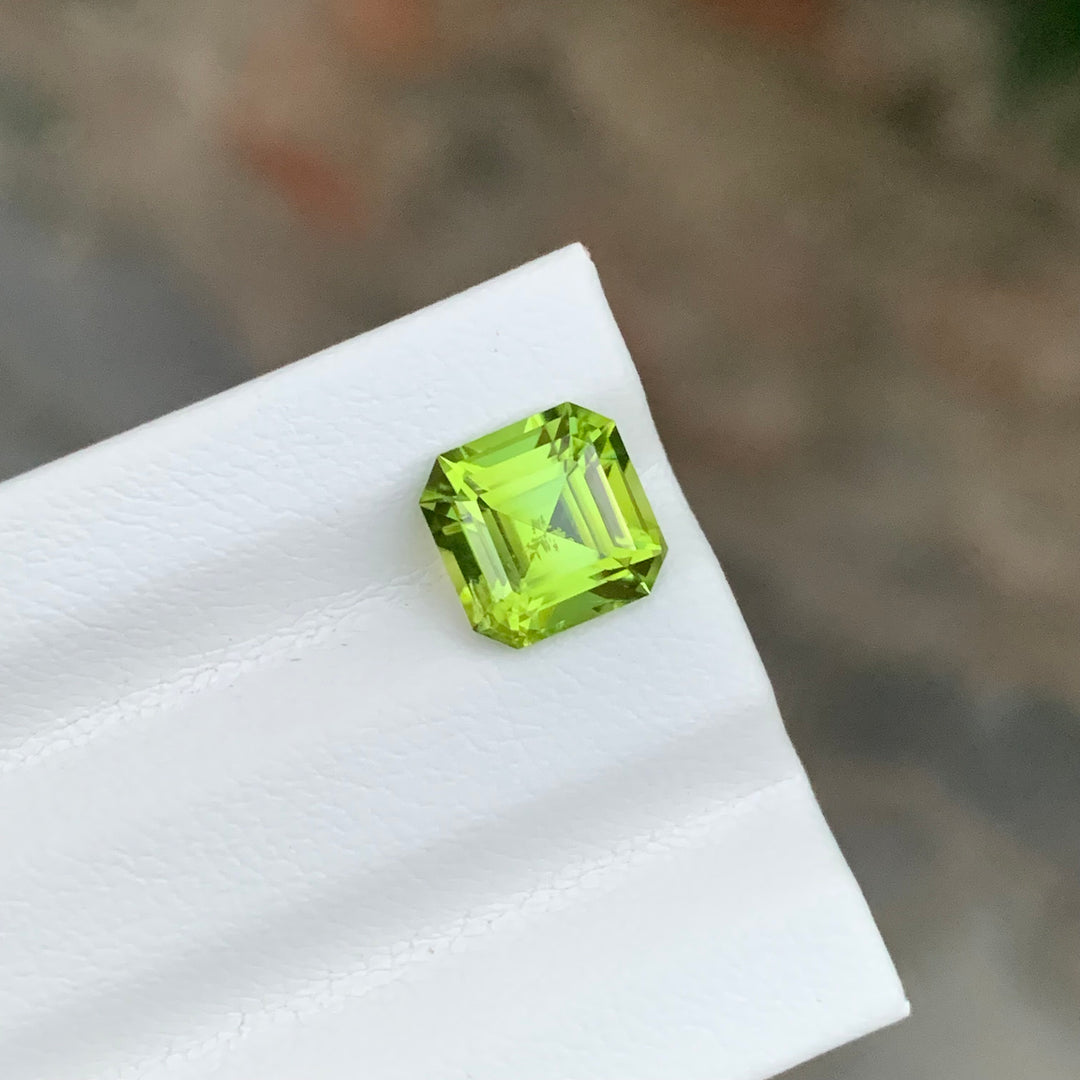 2.10 Carats Square Shape Loose Peridot Gemstone