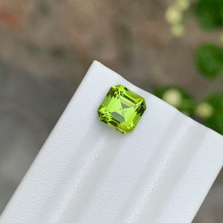 2.10 Carats Square Shape Loose Peridot Gemstone