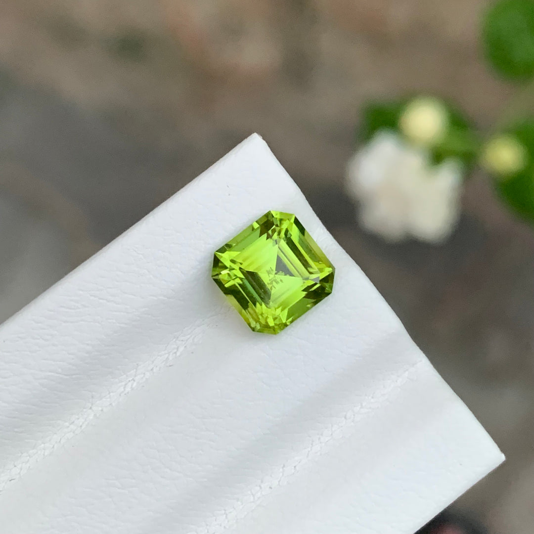 2.10 Carats Square Shape Loose Peridot Gemstone