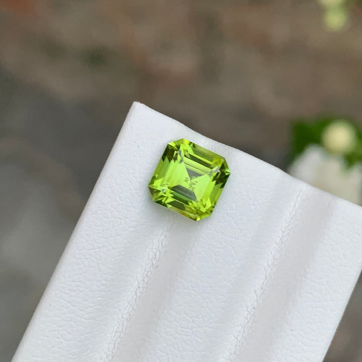 2.10 Carats Square Shape Loose Peridot Gemstone