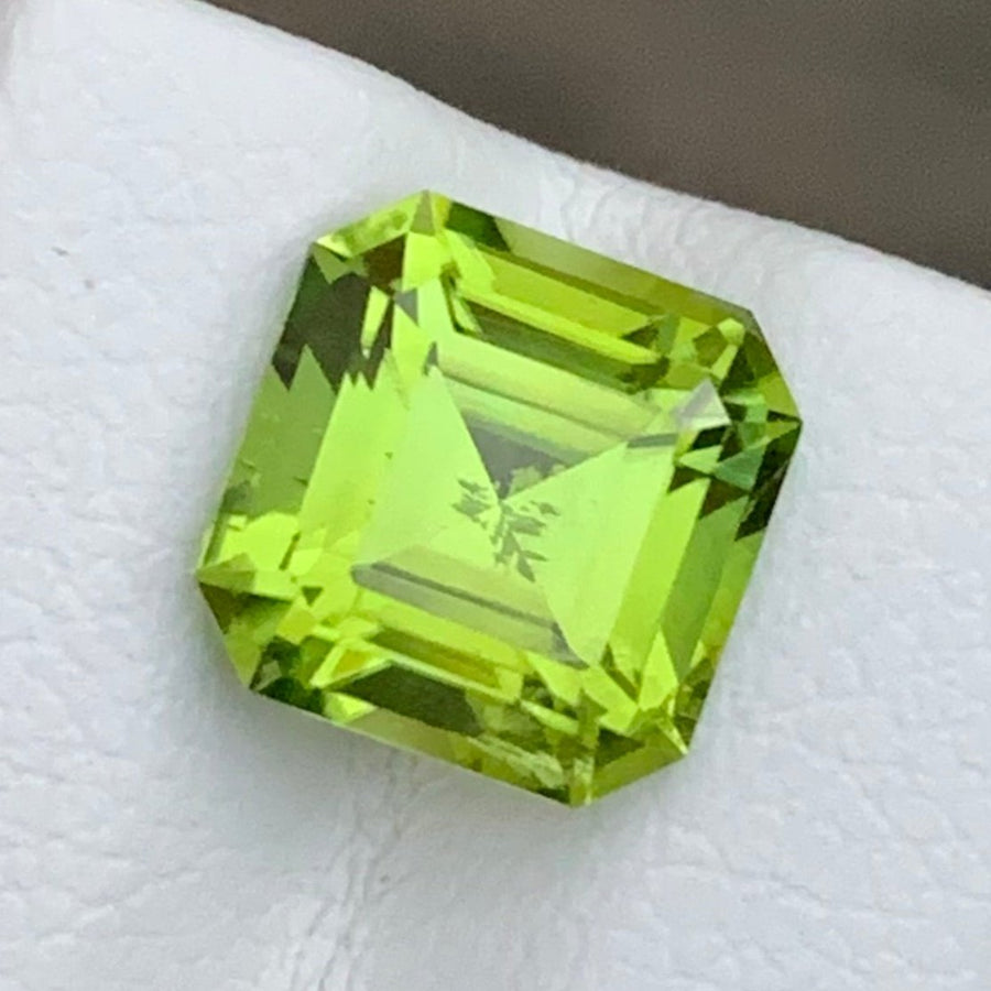 faceted peridot