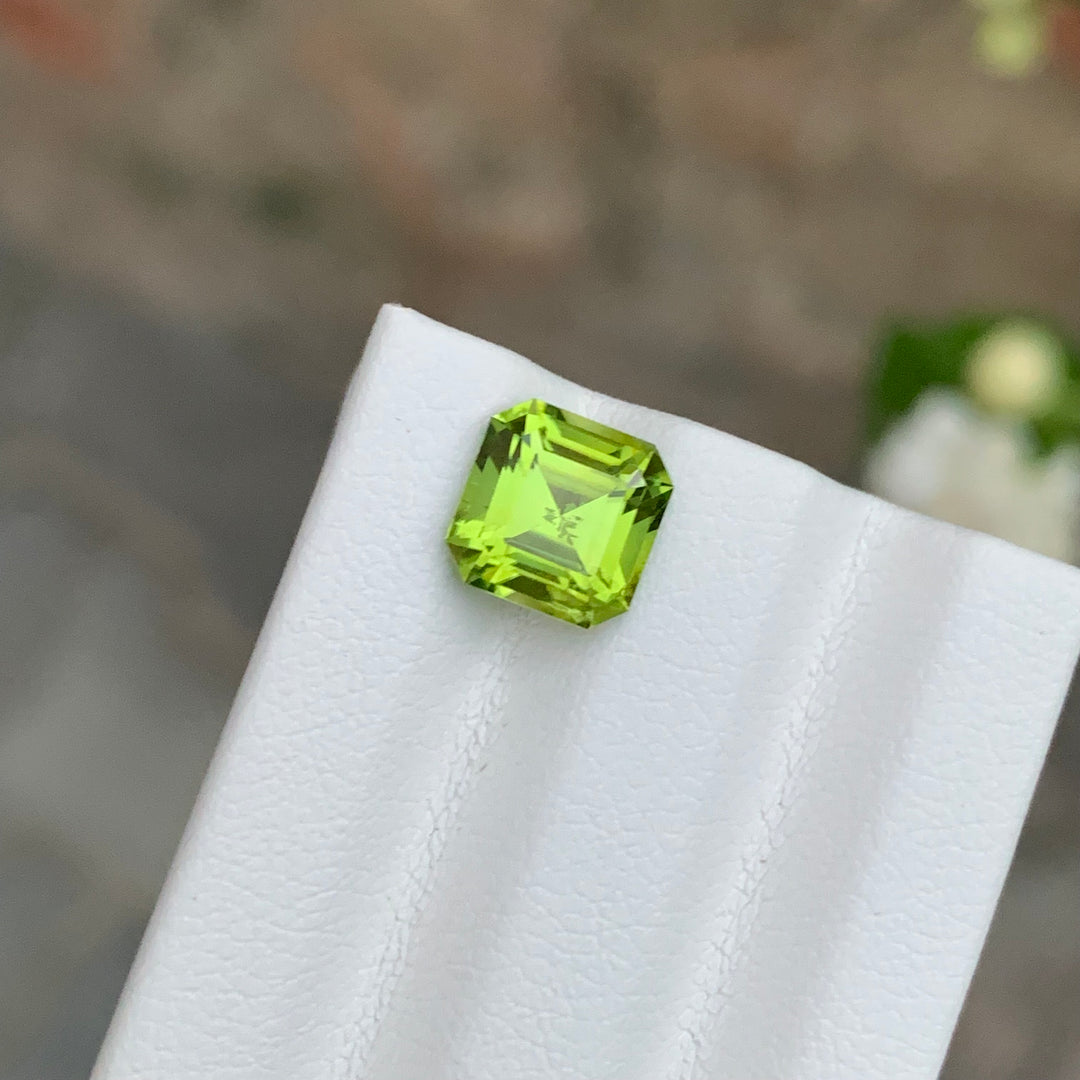 2.10 Carats Square Shape Loose Peridot Gemstone