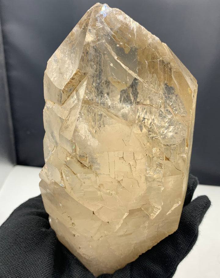 Stunning 1 kg Plus Big Quartz Crystal