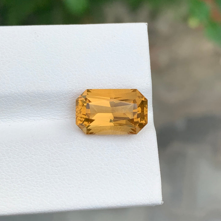 4.75 Carats Emerald Shape Loose Citrine