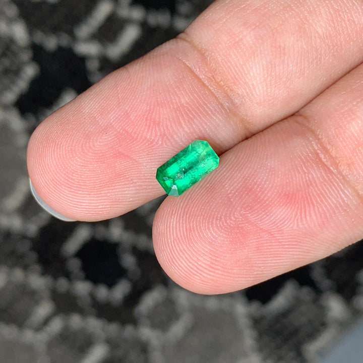 0.70 Carats Loose Emerald From Swat