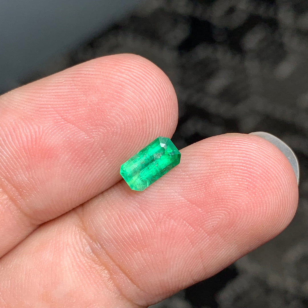 0.70 Carats Loose Emerald From Swat