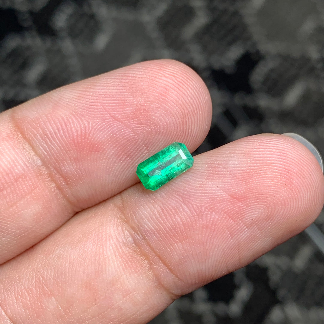 0.70 Carats Loose Emerald From Swat